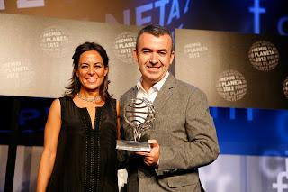 Premio Planeta 2012, Lorenzo Silva y finalista Mara Torres