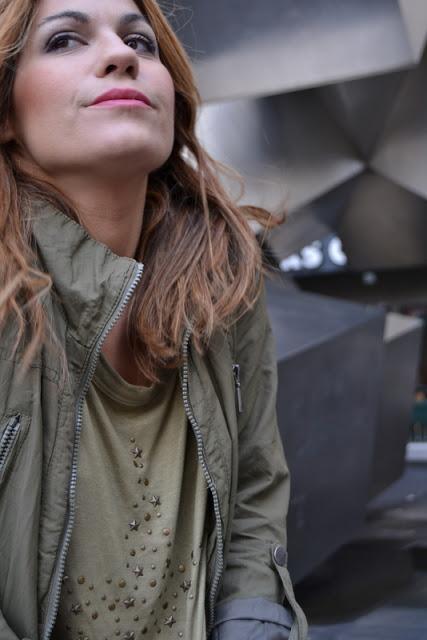 Look burgundy. La insoportable levedad del moderno-