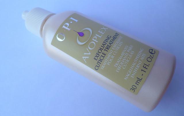Uñas perfectas con  AVOPLEX de O·P·I (aceite y exfoliante)