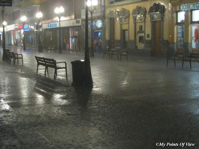 Miércoles Mudo: Cuando Cae La Lluvia