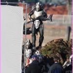 FFN-Hemsworth_Chris_FLYNETUK_111412-50944282-BorderMaker