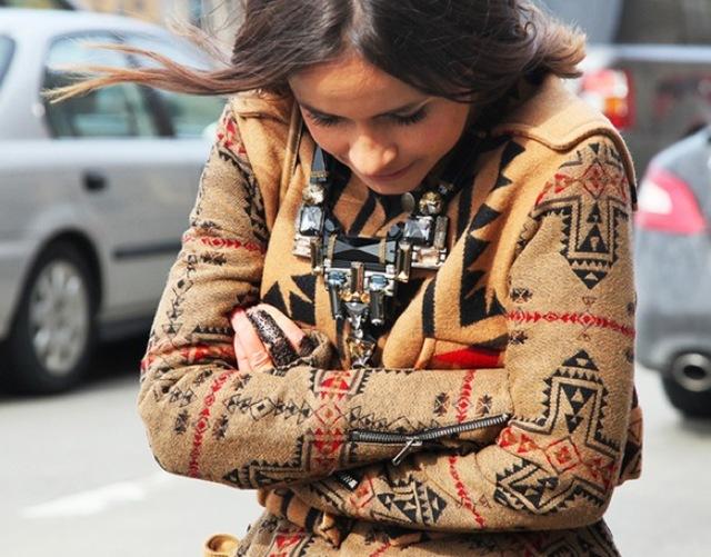 NATIVE-PRINTS-GRAZIA-STREET-STYLE-MIROSLAVA-DUMA-CAPE-WRAP-CARDIGAN-SWEATER-ORNATE-EMBELLISHED-NECKLACE-STATEMENT-FASHION-WEEK-FW-2012