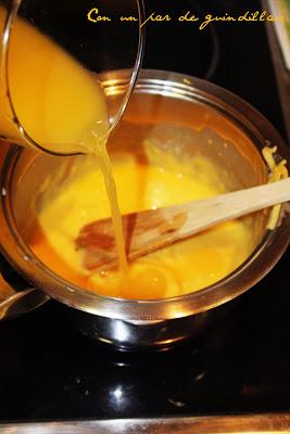 Crepes rellenos de suflé de naranja