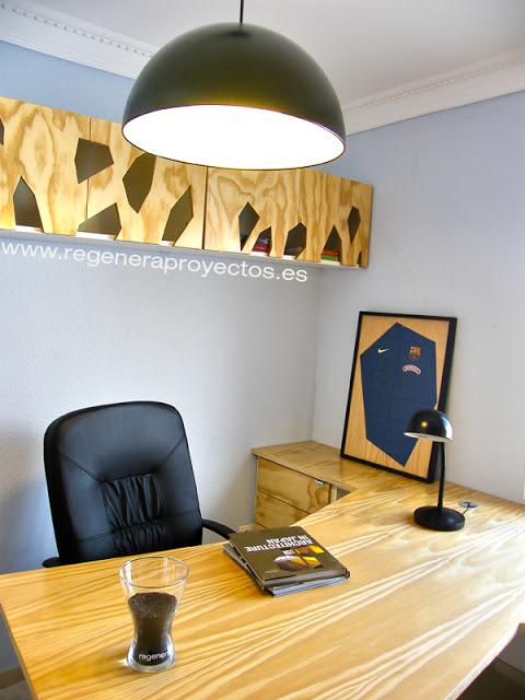 Leyendo en un bosque