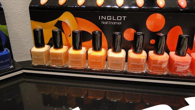 ¿qué harías con tantos esmaltes?