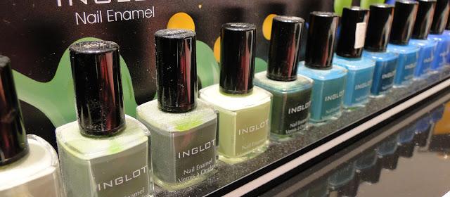 ¿qué harías con tantos esmaltes?