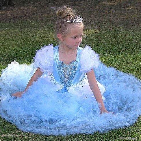Fotos de vestidos de princesas para la fiesta de su niña - Paperblog