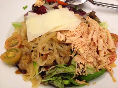 La mafia se sienta a la mesa (literal)