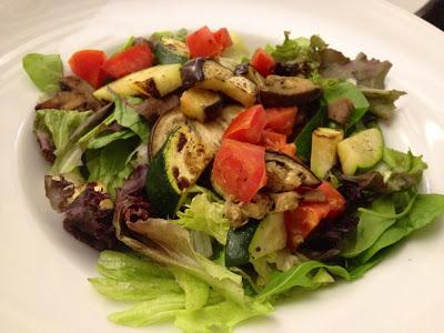 La mafia se sienta a la mesa (literal)