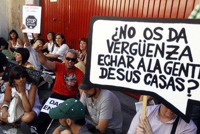 Error: la casa es del banco, no suya.