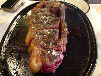 Carne a la piedra, en Ballano.