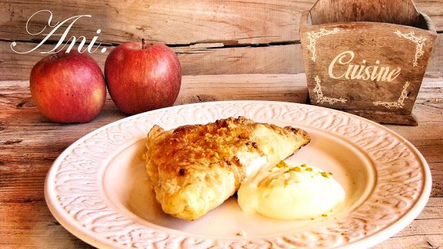 HOJALDRES DE MANZANA CON AZUCAR Y NATA DE NARANJA.