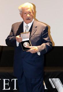 Ignacio López tarso fue galardonado con la Medalla Salvador Toscano al Mérito Cinematográfico 2011