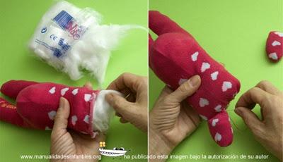 Estas navidades regala muñecos hechos con calcetines