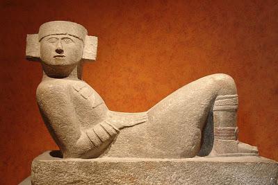 HENRY MOORE: MATERIA, VOLUMEN, VACÍO...