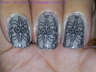 Gris con estampado azul marino