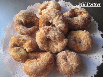 Rosquillas fritas de moscatel y naranja