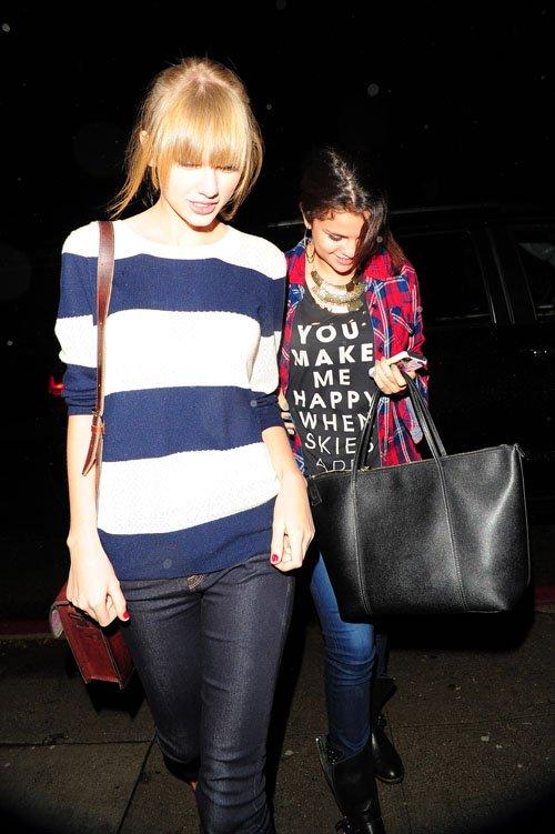 Taylor Swift apoyando a Selena Gómez tras quiebre con Bieber