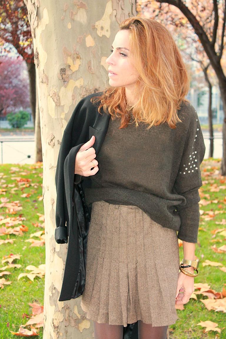 abrigo oversized con falda