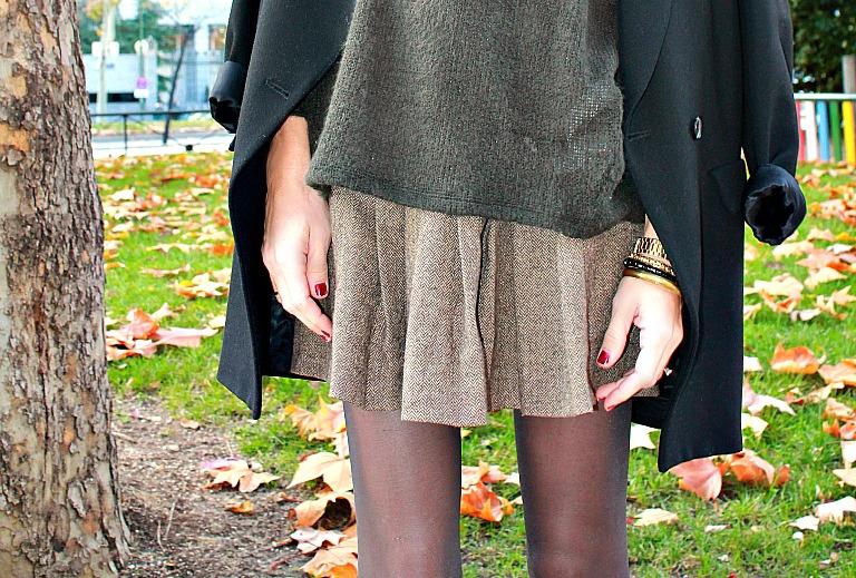 abrigo oversized con falda