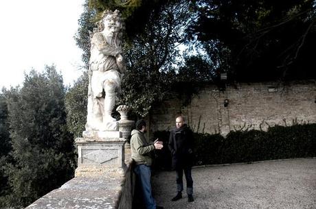 Andrés Walliser y Francesco Cingolani durante una deambulación en Montecanepino