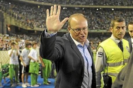 ATRAPADOS EN EL TIEMPO ATRAPADOS EN EL TIEMPO