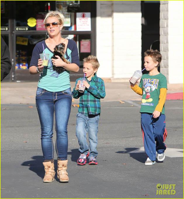 Britney Spears de paseo junto a sus hijos (+fotos)