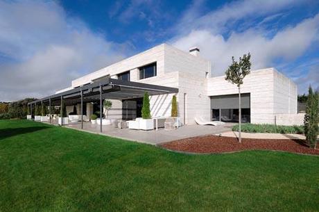 A-cero Projects A-cero presenta dos viviendas unifamiliares en una exclusiva urbanización de Madrid