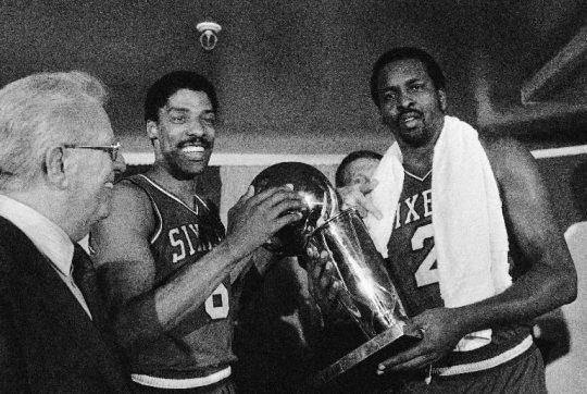 El Anillo de los 76ers. 82-83, Playoffs de “Fo-fo-fo”