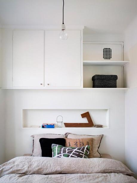 Pequeño apartamento en blanco y negro