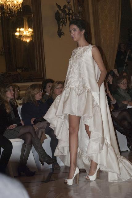 DESFILE JUANA MARTIN CIRCULO DE LA AMISTAD