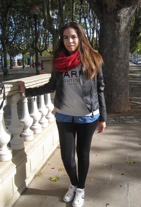 http://chicisimo.es/files/2012/11/primark-red-stradivarius-scarves-echarpes.jpg