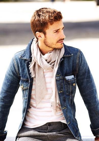 Chicos: Street Style