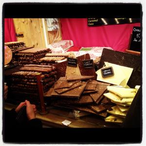 “CANNELÉS” Y UN PASEO POR LOS CAMPOS ELÍSEOS