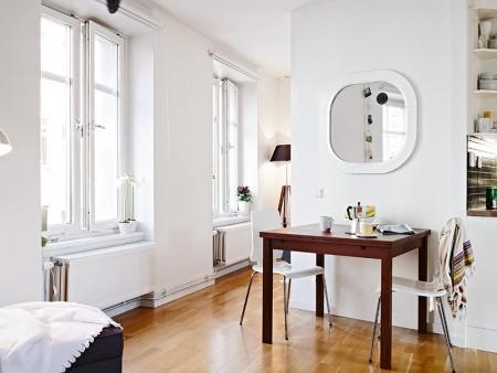 soluciones decorativas para espacios pequeños soluciones decoración angulos difíciles pisos pequeños distribución Piso pequeño de ángulos difíciles papel de pared dorado muebles de ikea inspiración muebles blancos estilo nórdico distribución pisos pequeños diseño interiores pisos pequeños diseño de interiores decoración pisos pequeños decoración nórdica decoración escandinava decoración de interiores deco blogger casas de revista blog interiorismos blog decoración nórdica blog decoración 