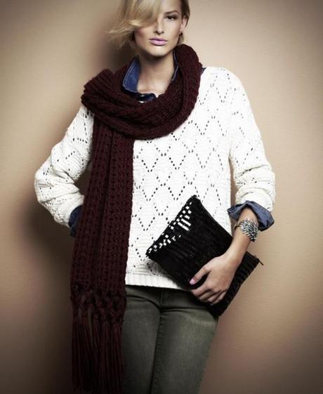 DE TIENDAS: Un invierno muy BLANCO! Blanco: lookbook new fall 2012 jersey de punto sobre camisa vaquera