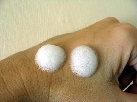 Dos espumas limpiadoras frente a frente: Caudalie vs. Montibello Dos espumas limpiadoras frente a frente: Caudalie vs. Montibello