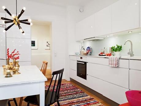 Un piso del S.XIX ACTUAL Y NÓRDICO en Estocolmo