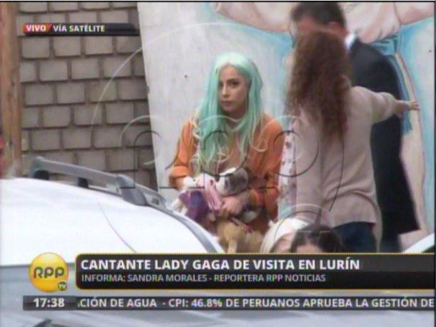 Lady Gaga Almorzó y Cantó con más de 80 Niñas de Albergue en Lurín