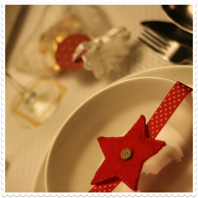 4 mesas de navidad: rojo - 4 Christmas table settings: red
