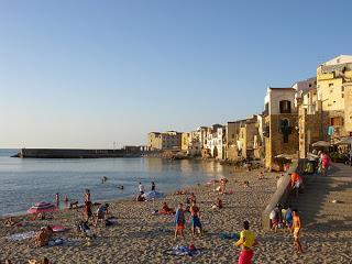 Cefalù: su catedral bizantina y el lavatorio medieval