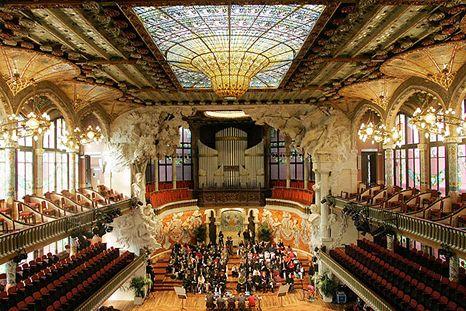 Llinàs-Llobet-Ayesta-Vives: Teatro Atlántida, Vic 1_4