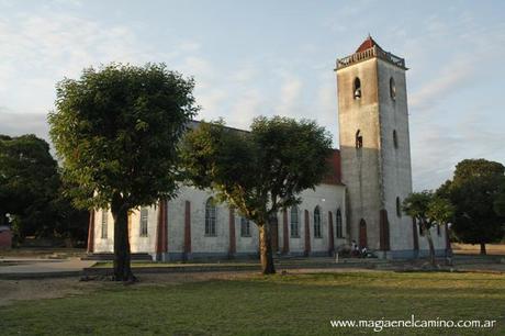 iglesiaenmacia Un mail y Magia en el interior de una iglesia (sincretismo africano)