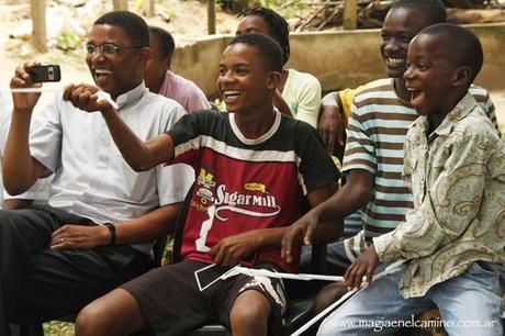 sorpresa Un mail y Magia en el interior de una iglesia (sincretismo africano)