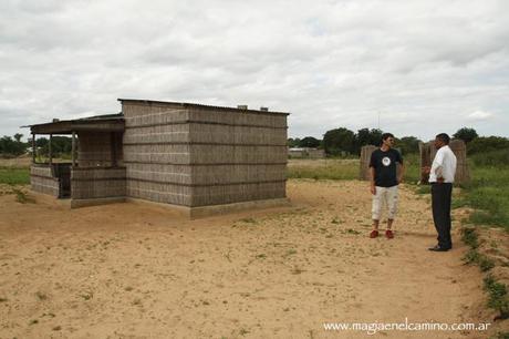 casas Un mail y Magia en el interior de una iglesia (sincretismo africano)