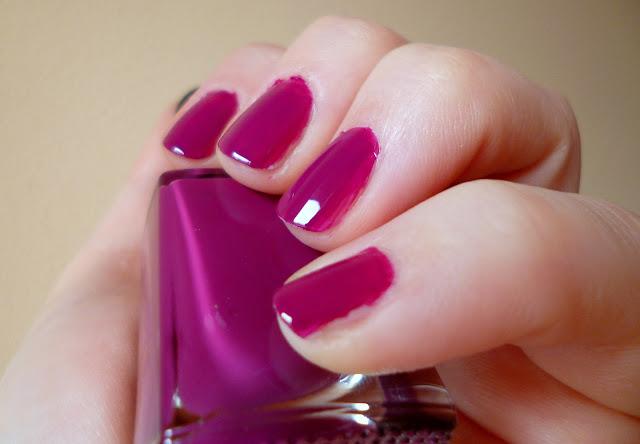 Esmalte de Uñas Gel Look : Party Purple de SKEYNDOR