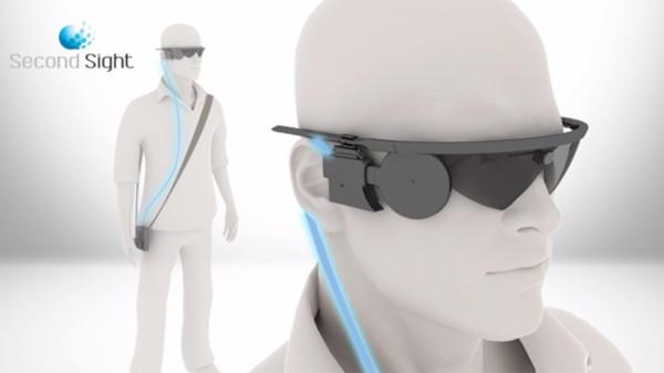 Desarrollan anteojos para ciegos que les permiten ver su entorno en Braille