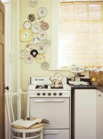 MI VAJILLA EN LA PARED