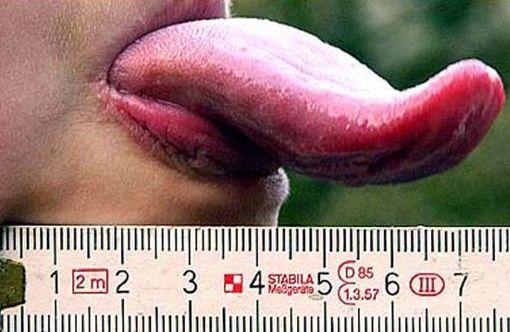 La lengua más larga del mundo es casi del tamaño de un iPhone y pertenece a una chica – CURIOSIDADES