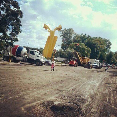 Obras. Tome vías alternas. #Road #Puebla #concreto